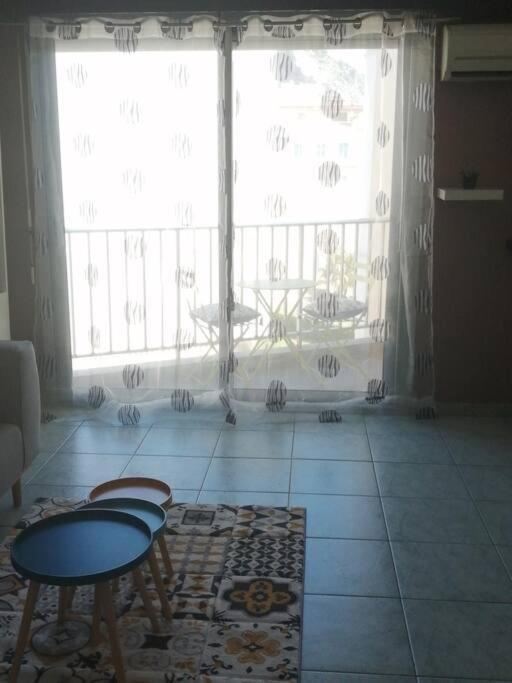 Joli Studio Bord De Mer, Clim, Balcon, Parking Prive Menton Exterior foto