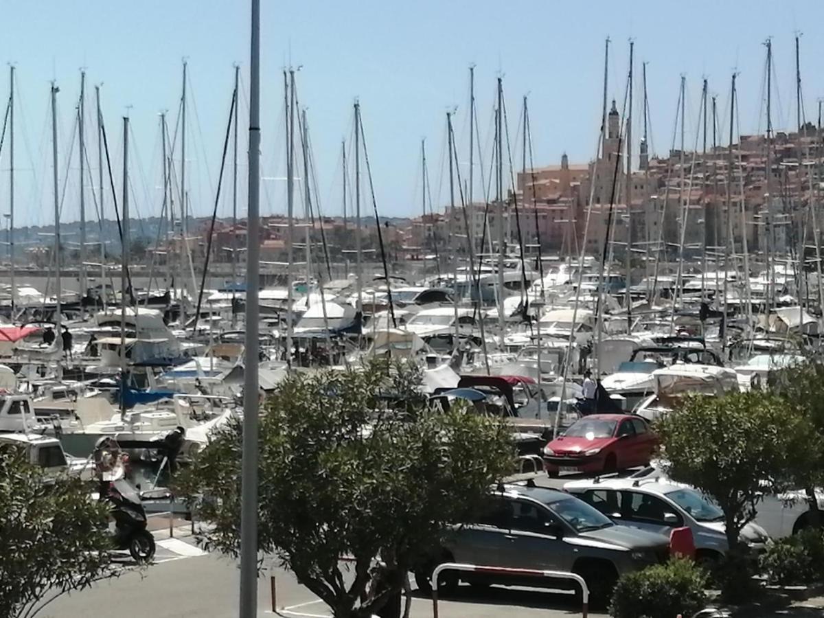 Joli Studio Bord De Mer, Clim, Balcon, Parking Prive Menton Exterior foto